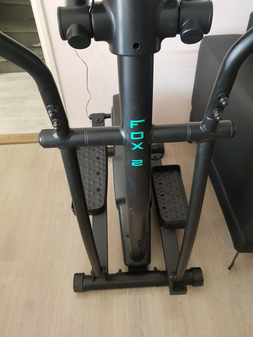 Cross trainer