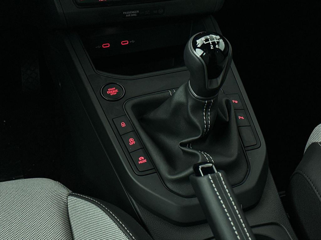 Seat Arona fr business connect 1.0 ecotsi 70 kw / 95 pk suv 5