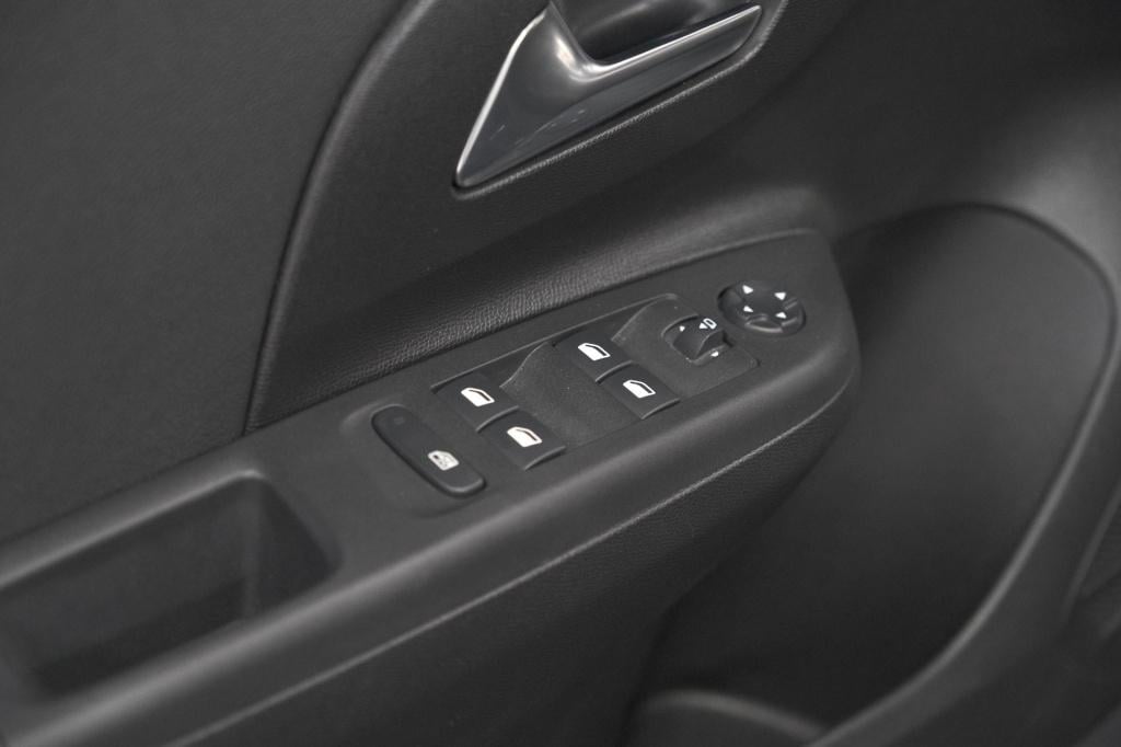 Opel Corsa turbo 100 gs | camera | dodehoekdetectie | apple carplay