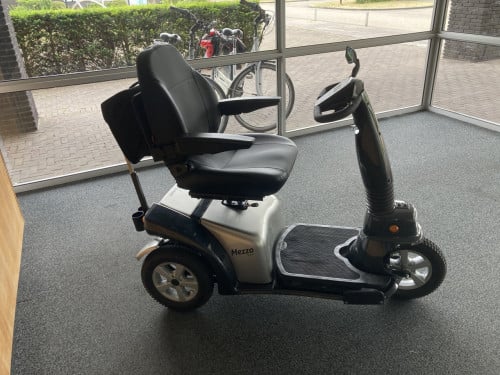 Scootmobiel mezzo  in nieuw staat
