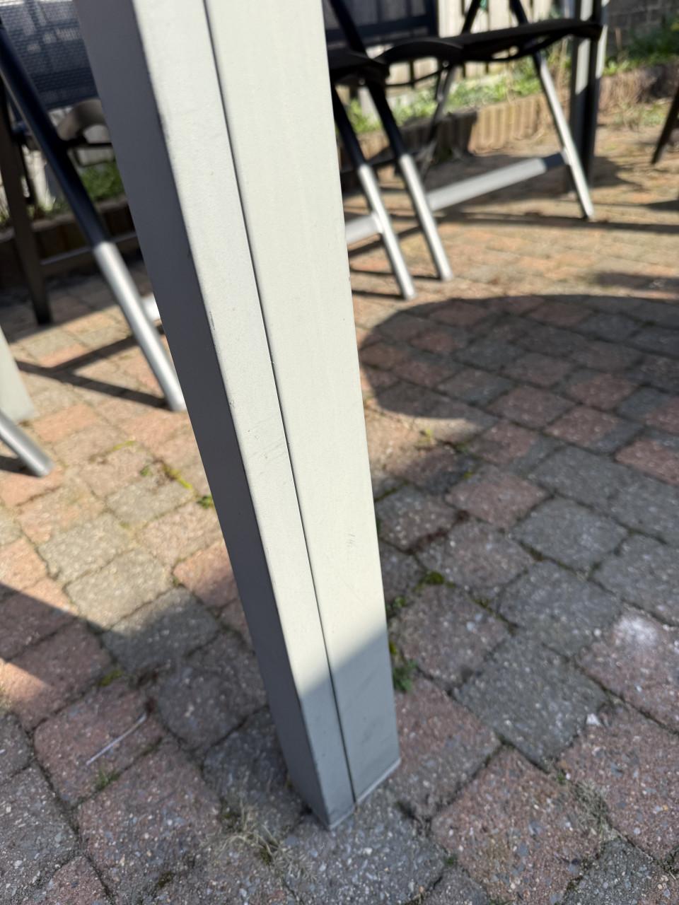 Tuinset, 4 verstelb Stoel Hartman. 4 kussens Hartman, poef en voetenbank.