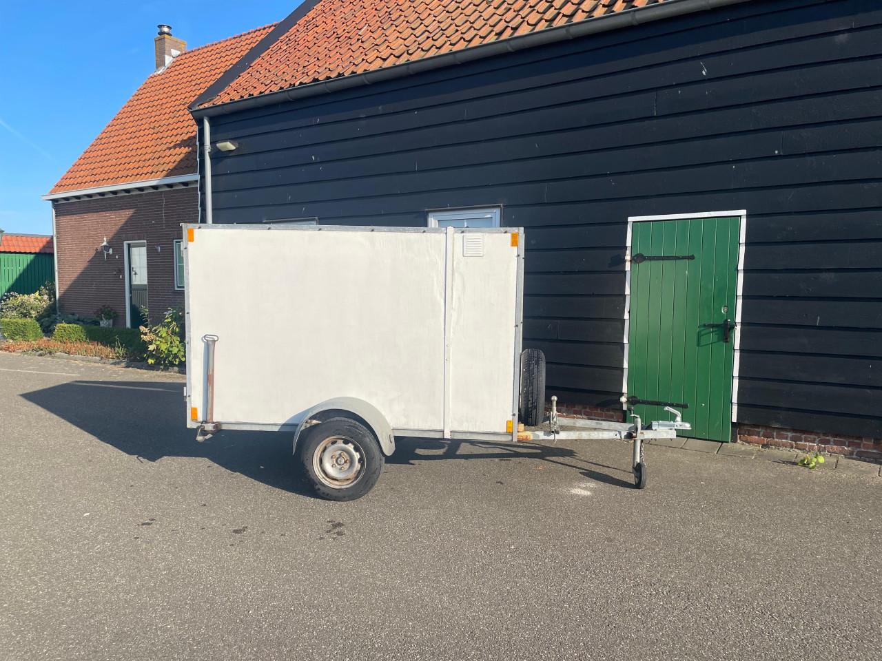 Dichte aanhanger