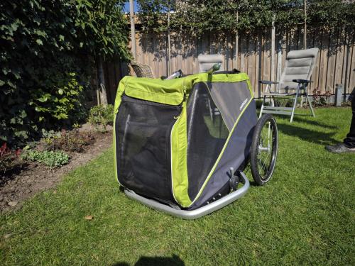 Fietskar voor de hond