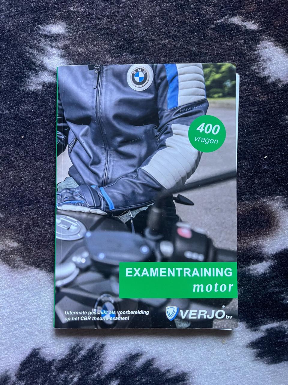 Examentrainer motor boekje