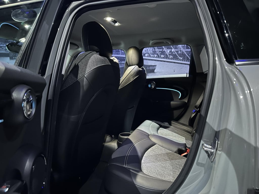 Mini Cooper mini 1.5 business edition *led*sportstoelen*applecarplay*