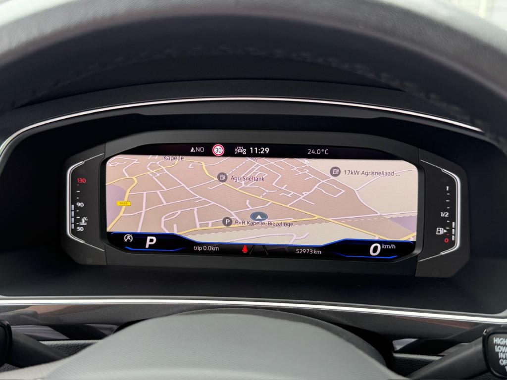 Volkswagen Tiguan 1.5 tsi 150pk dsg r-line | trekhaak | camera | carplay | 