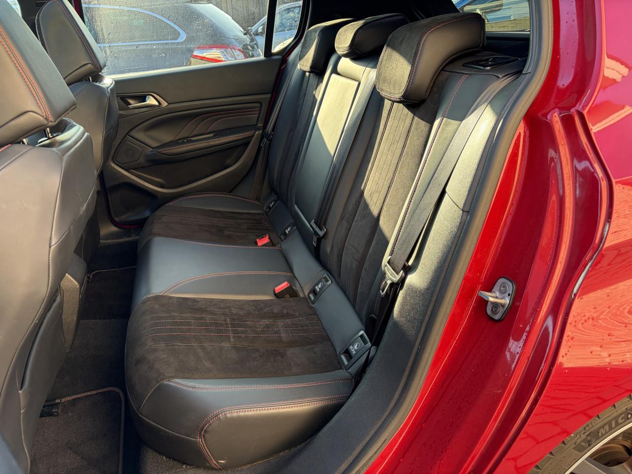 Peugeot 308 1.6e-thp GTI Sport Peugeot 308 1.6e-thp GTI Sport 270pk