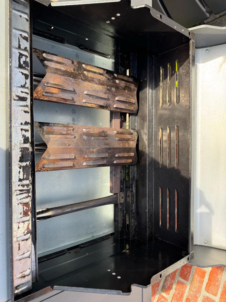 Robuuste Fervor CL310 Gasbarbecue met beschermhoes