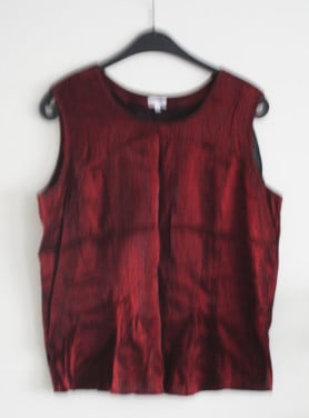 Rood zwarte glimmende top maat 22