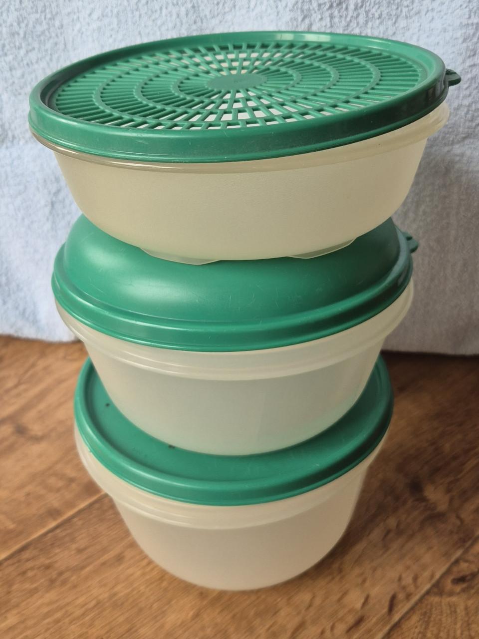 Diverse Tupperware