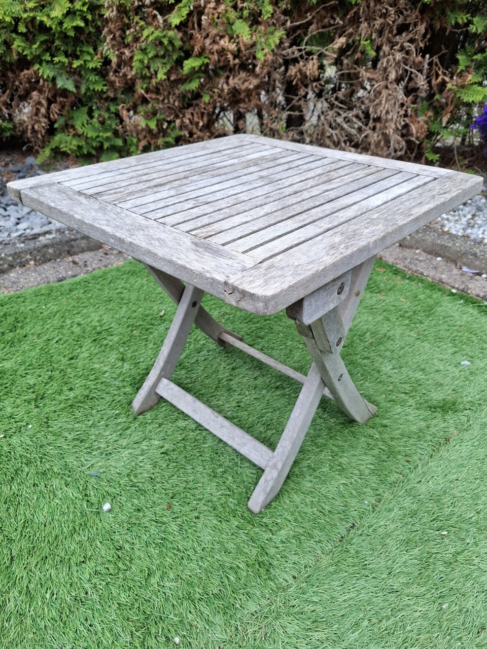 Houten bijzettafel