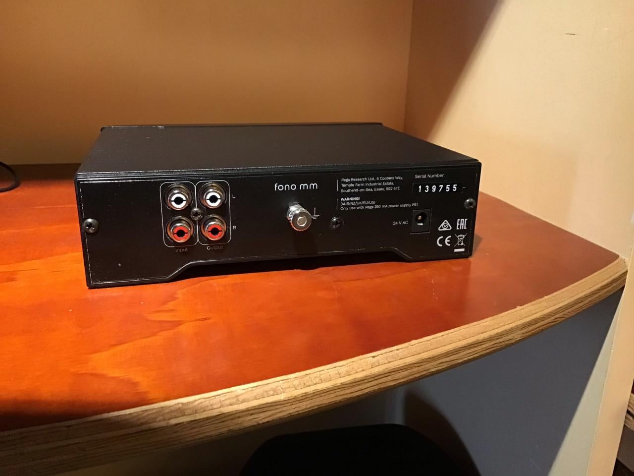 Rega FONO MM phono versterker