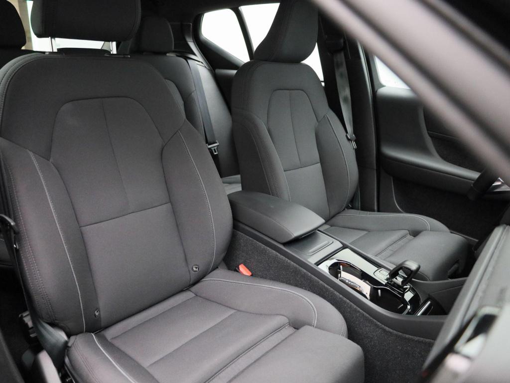 Volvo XC40 recharge core | automaat | navigatie | apple carplay / android a