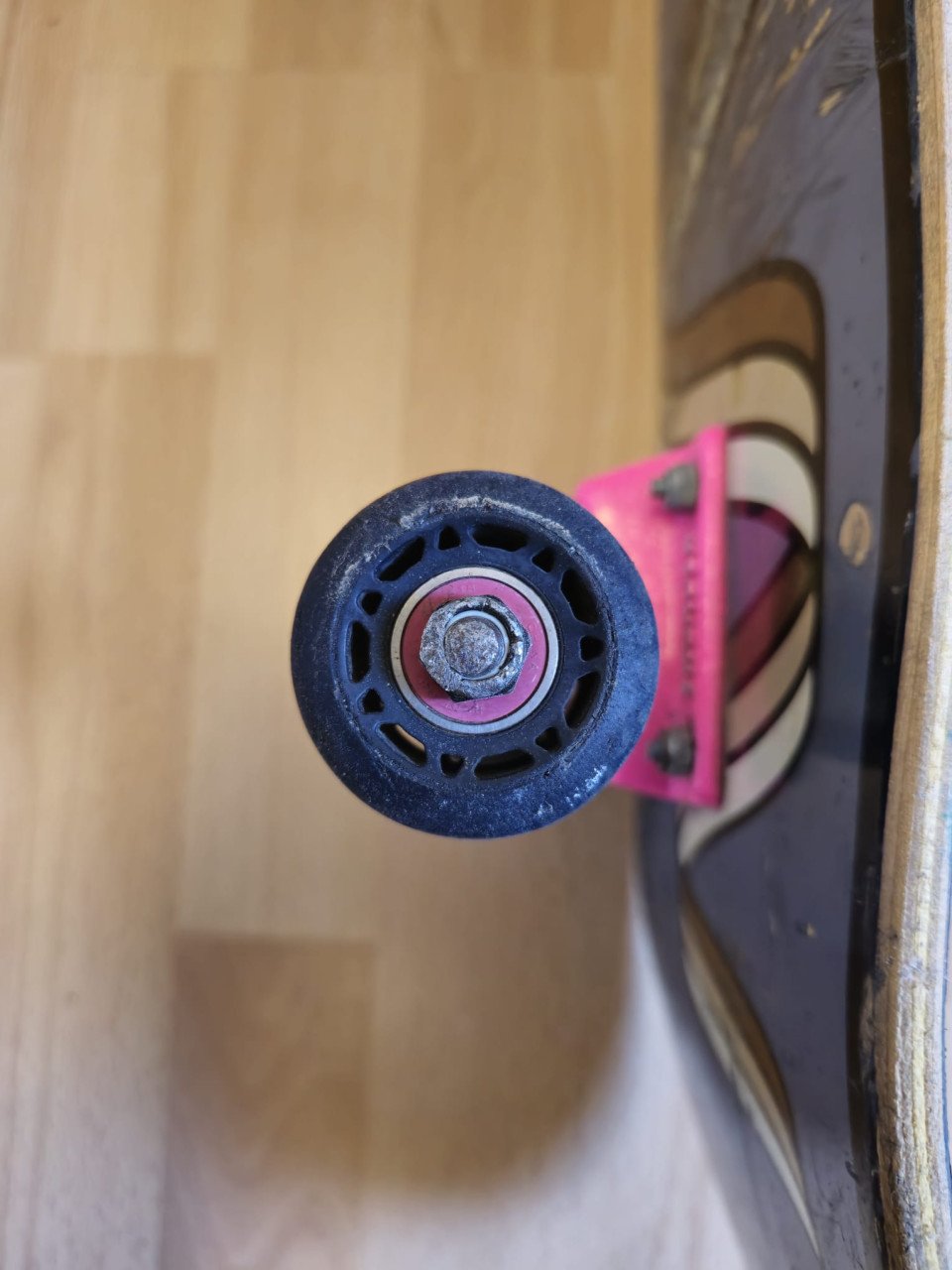 Element Skateboard, Thunder Trucks