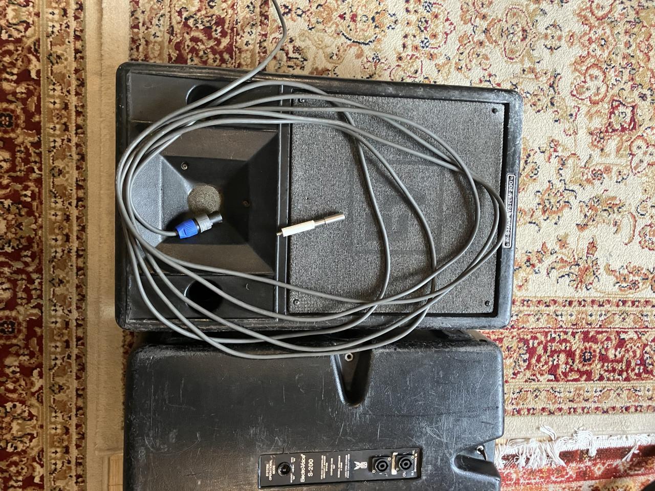 Kleine PA voor in de oefenruimte voor zang en keyboard