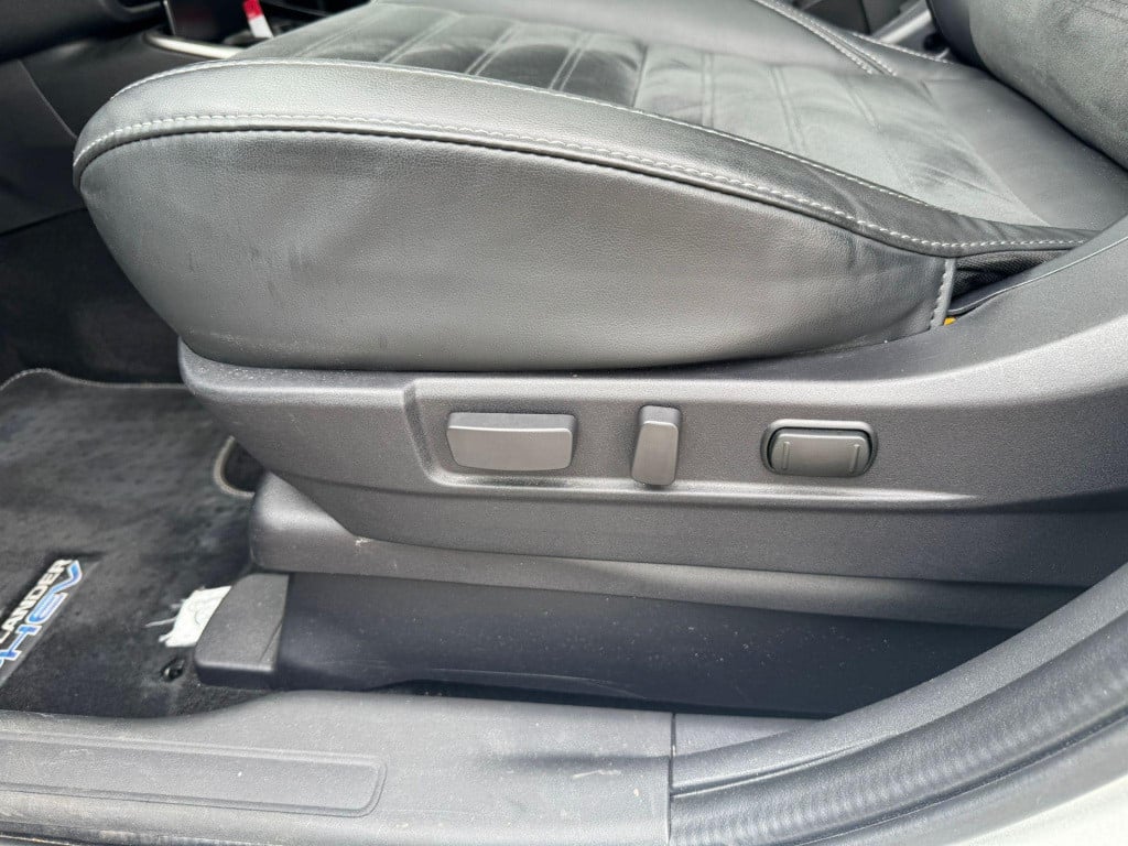 Mitsubishi Outlander 2.4 phev intense+