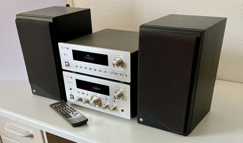 Te koop TEAC AV-H500 Surround Amplifier + Stereo Tuner TH-500