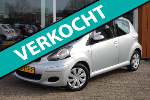 Toyota Aygo 1.0-12v comfort navigator