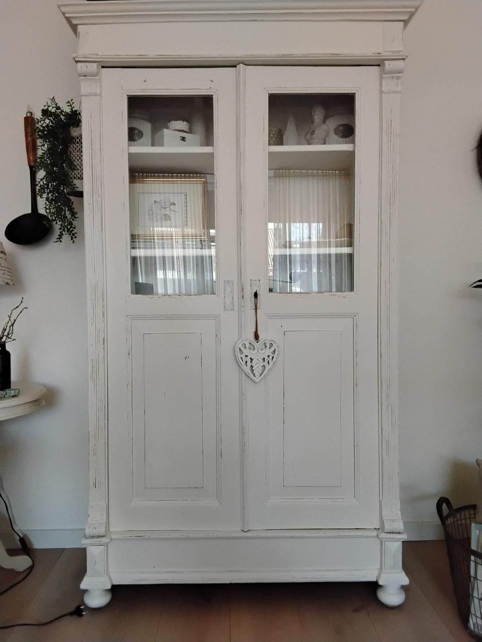 Grenen kast