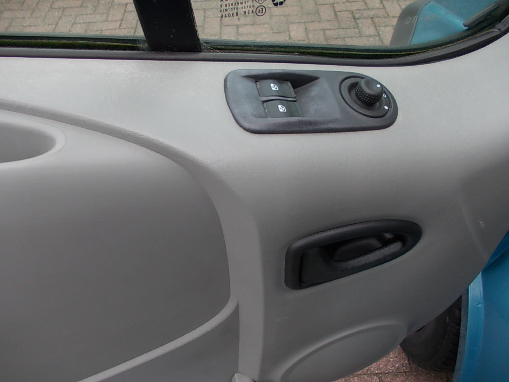 Renault Trafic 1.9 dci l2/h1 dc dubbele cabine airco