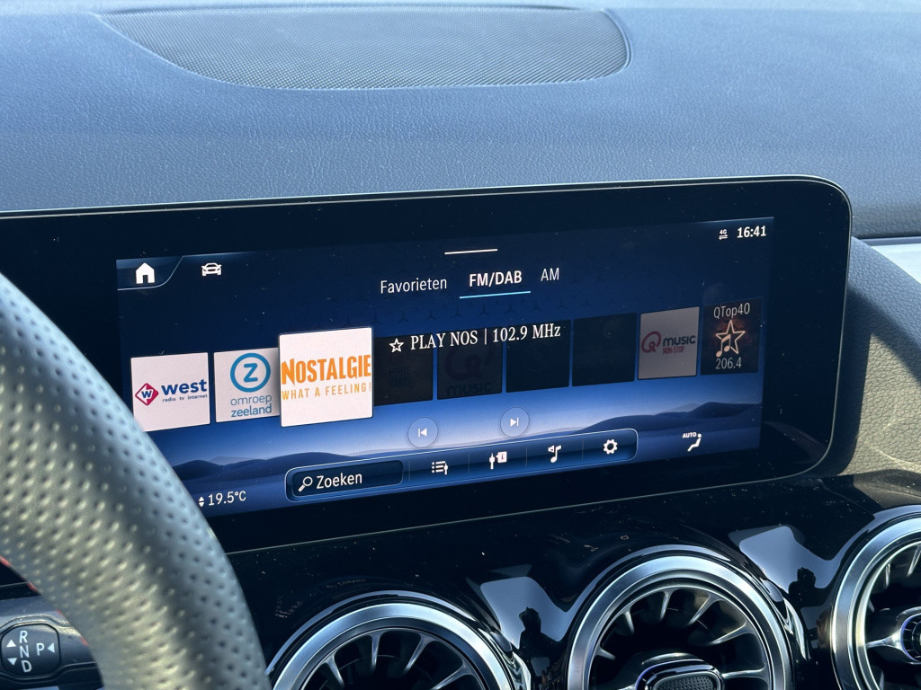 Mercedes-Benz B-Klasse 200 amg line l distronic l panoramaschuifdak l mbux 