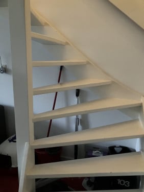 Bekleden binnentrap met vloerbedekking