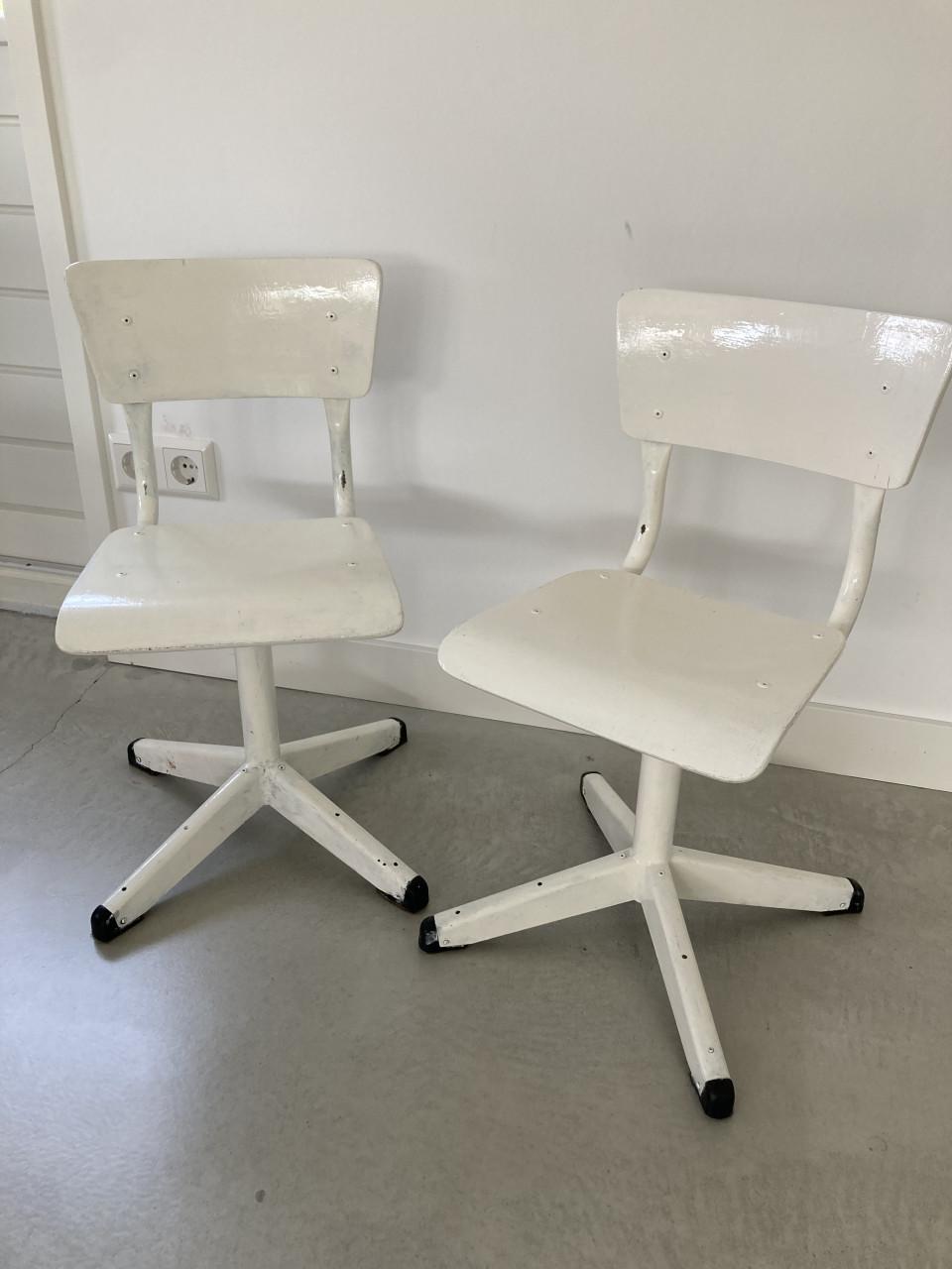 Te koop: 2 kinderstoeltjes