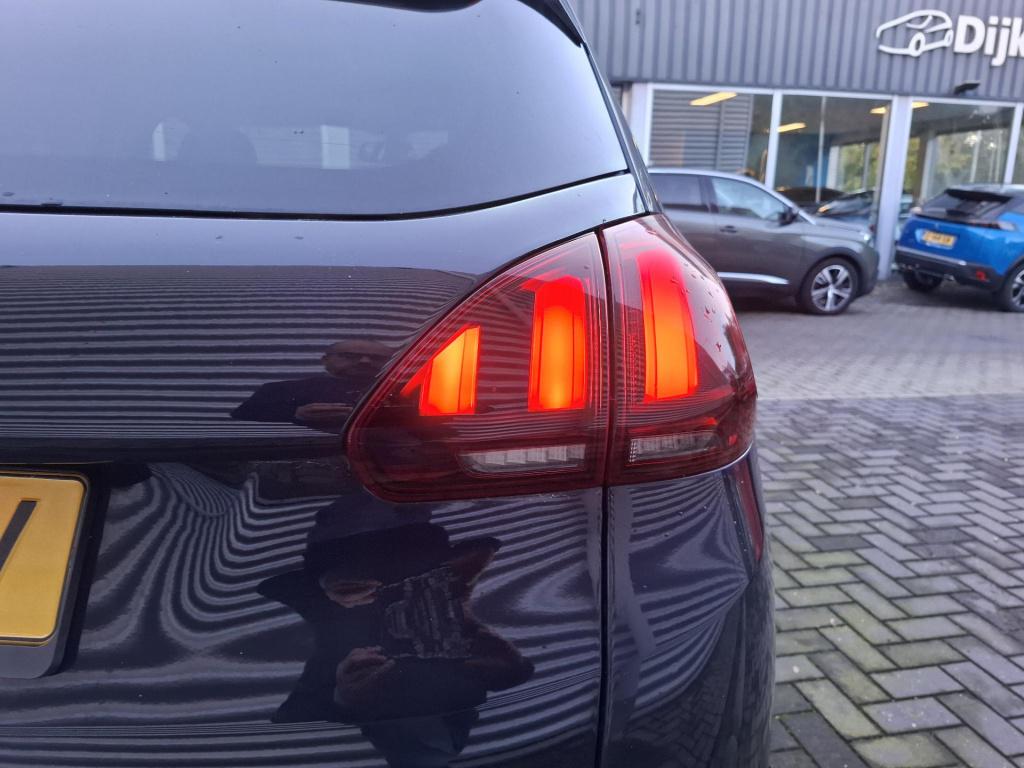 Peugeot 2008 suv 110 allure automaat clima/nav/trekhaak