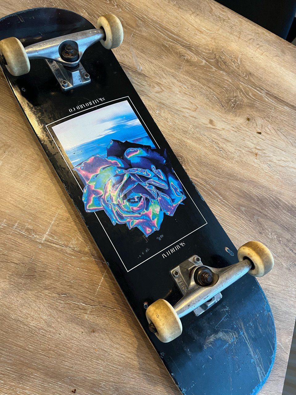 Skateboard skatedeluxe met wieltjes gebruikt