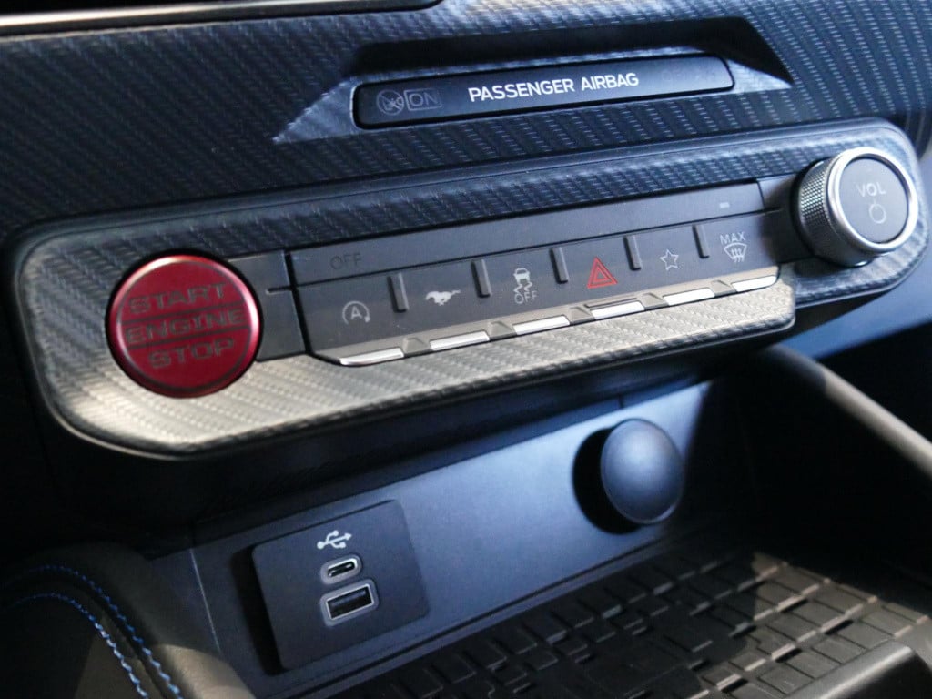 Ford Mustang fastback 5.0 v8 dark horse | direct uit voorraad | uniek |