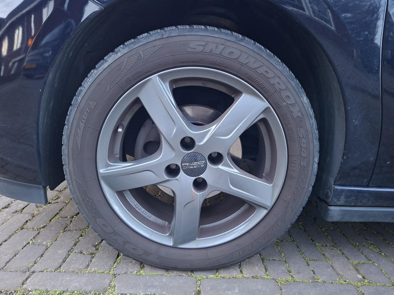 Aluminium velgen met winterbanden