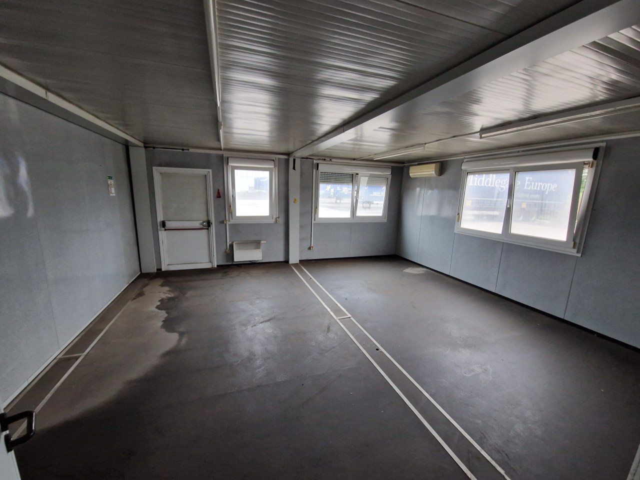 Woonunit / tijdelijke woning / kantoorunit 12x9m 108m2