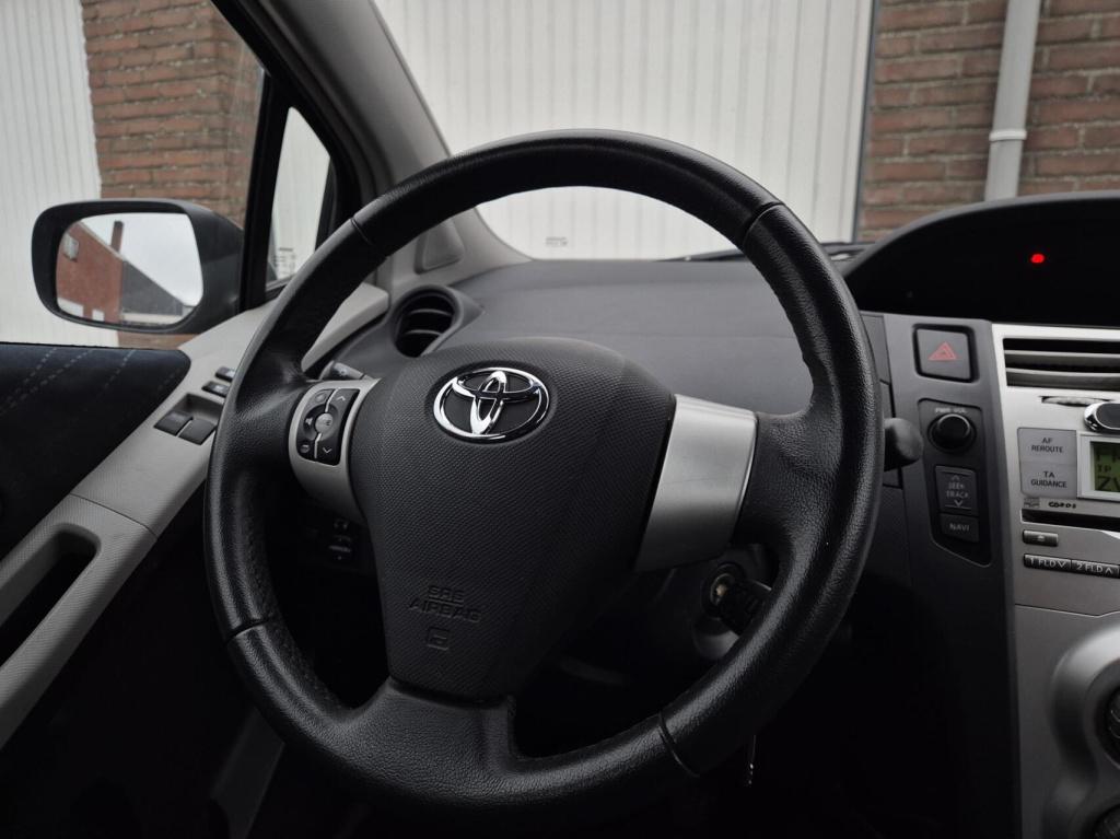 Toyota Yaris 1.3 vvti cool / 5-deurs / airco