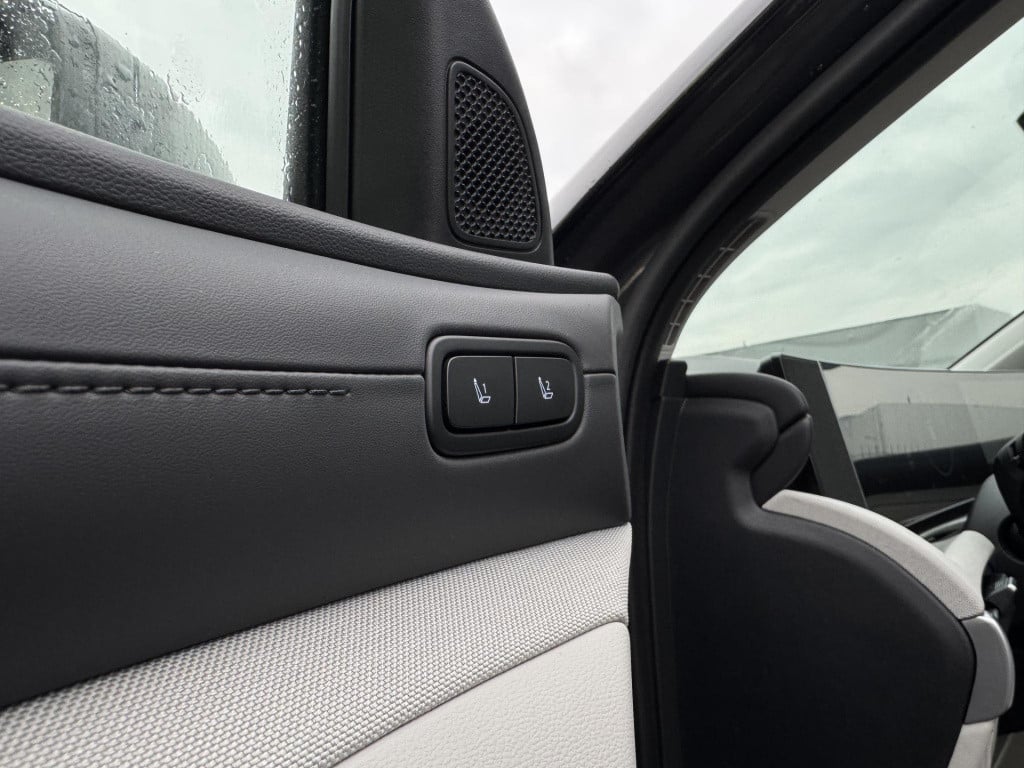 Hyundai Tucson Hybrid 1.6 t-gdi hev premium light grey interior