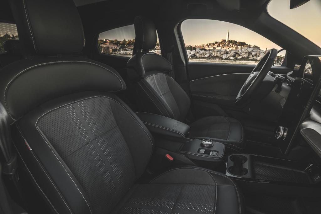 Ford Mustang Mach-e gt extended awd 98 kwh | €5000.- korting | nieuw te bes