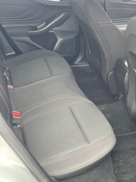 Ford Focus wagon 1.0 ecoboost hybrid st line | apple carplay ecoboost hybri