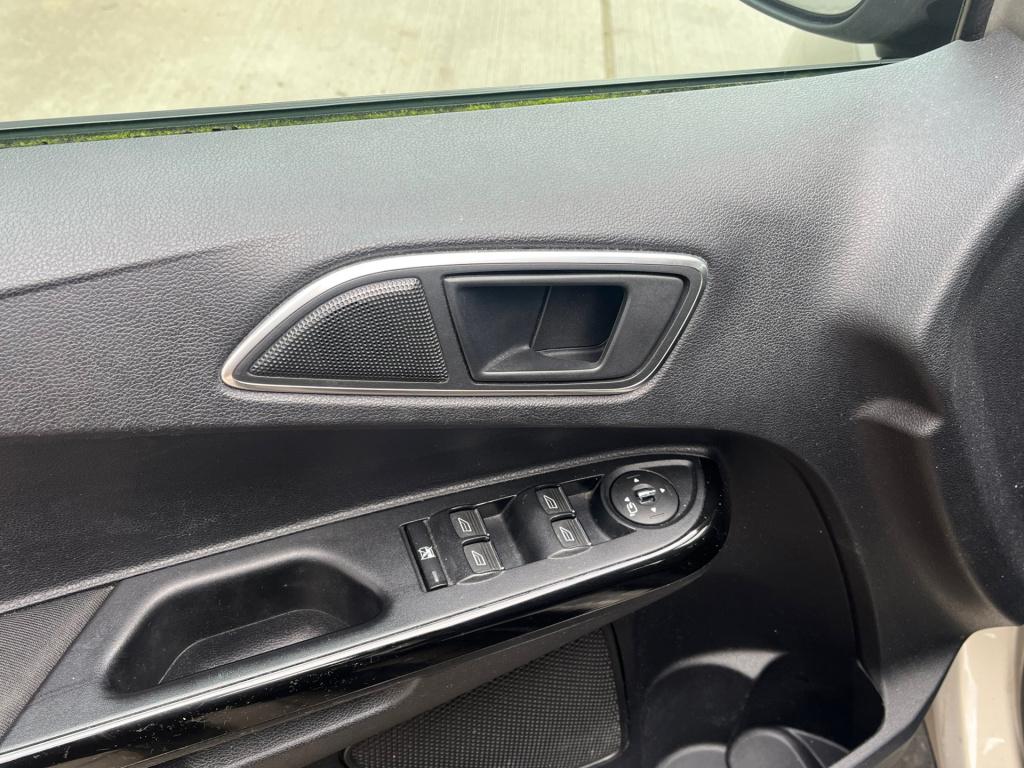 Ford B-max 1.6 ti-vct titanium goed onderhouden historie aanwezig