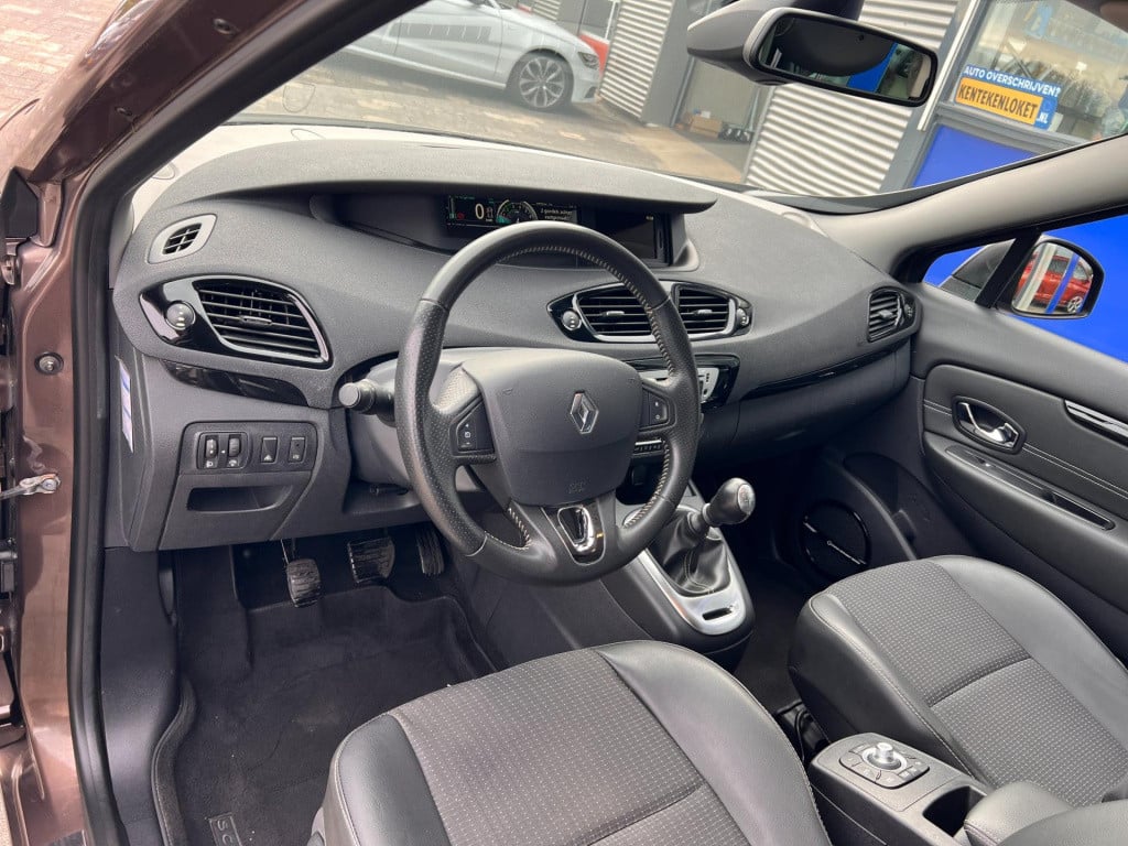 Renault Grand Scenic 1.2 tce bose 7pers. navi, camera, trekhaak enz..