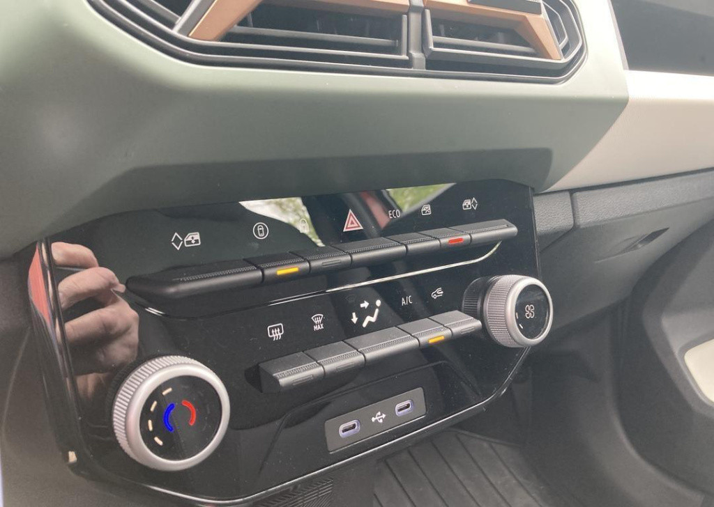 Dacia Spring extreme 65 - demo