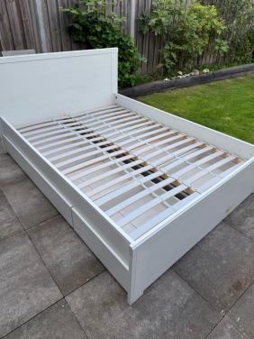 Tweepersoonsbed 140 x 200 cm – wit