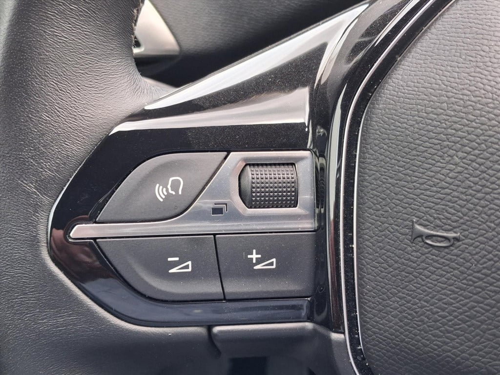 Peugeot 5008 1.2 puretech 130pk s&s allure pack business navigatie | cruise