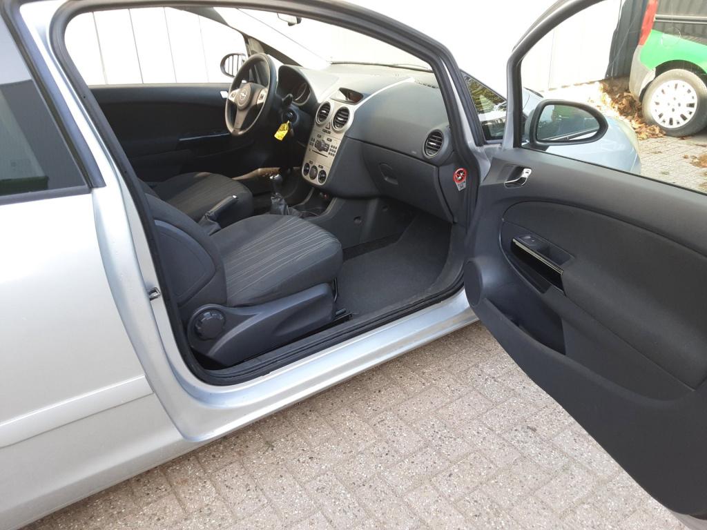 Opel Corsa 1.4-16v enjoy