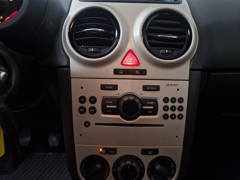 Opel Corsa 1.2-16v enjoy