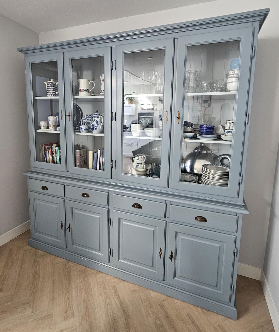 Buffetkast- Servieskast