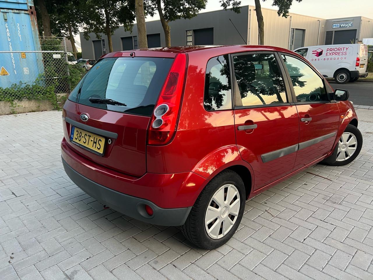 Ford Fiesta 1.3-8V Champion 137.823Km Jaar Apk