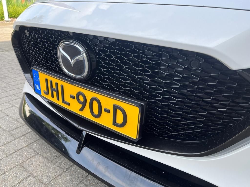 Mazda 3 2.0 e-skyactiv-x m hybrid 180 luxury|bose|aero pack|rijklaar