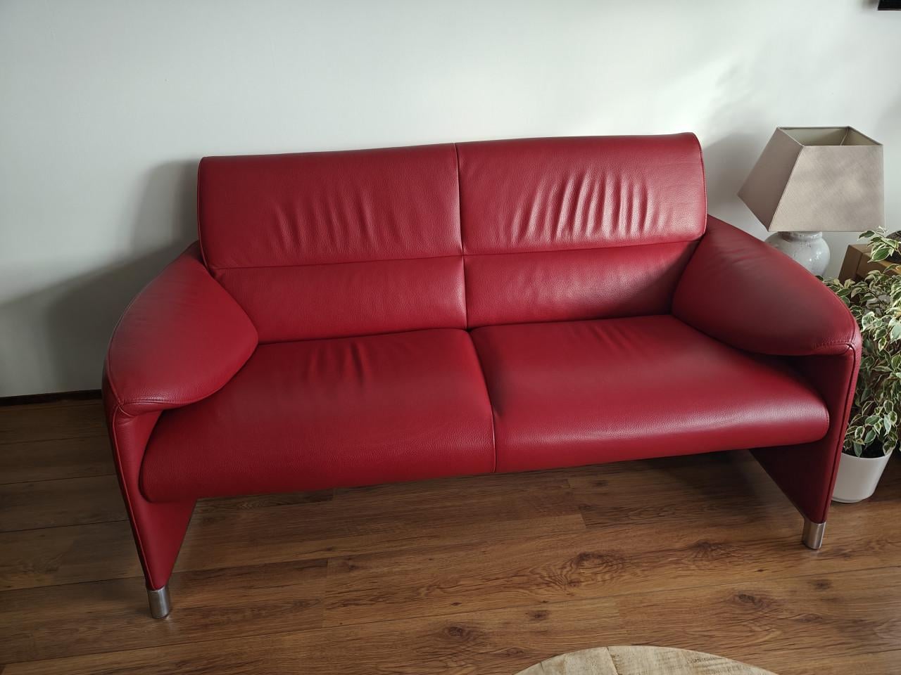 Bankstel, rood leder, twee en 1 tweeënhalf zits