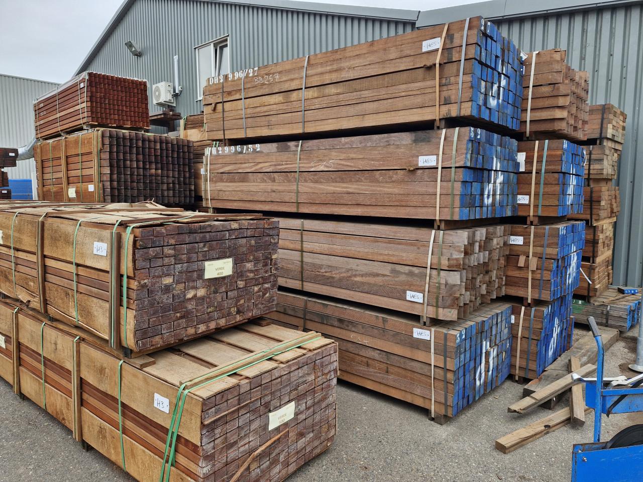 Hardhouten ribben 4,5x7x150 tot 500 cm