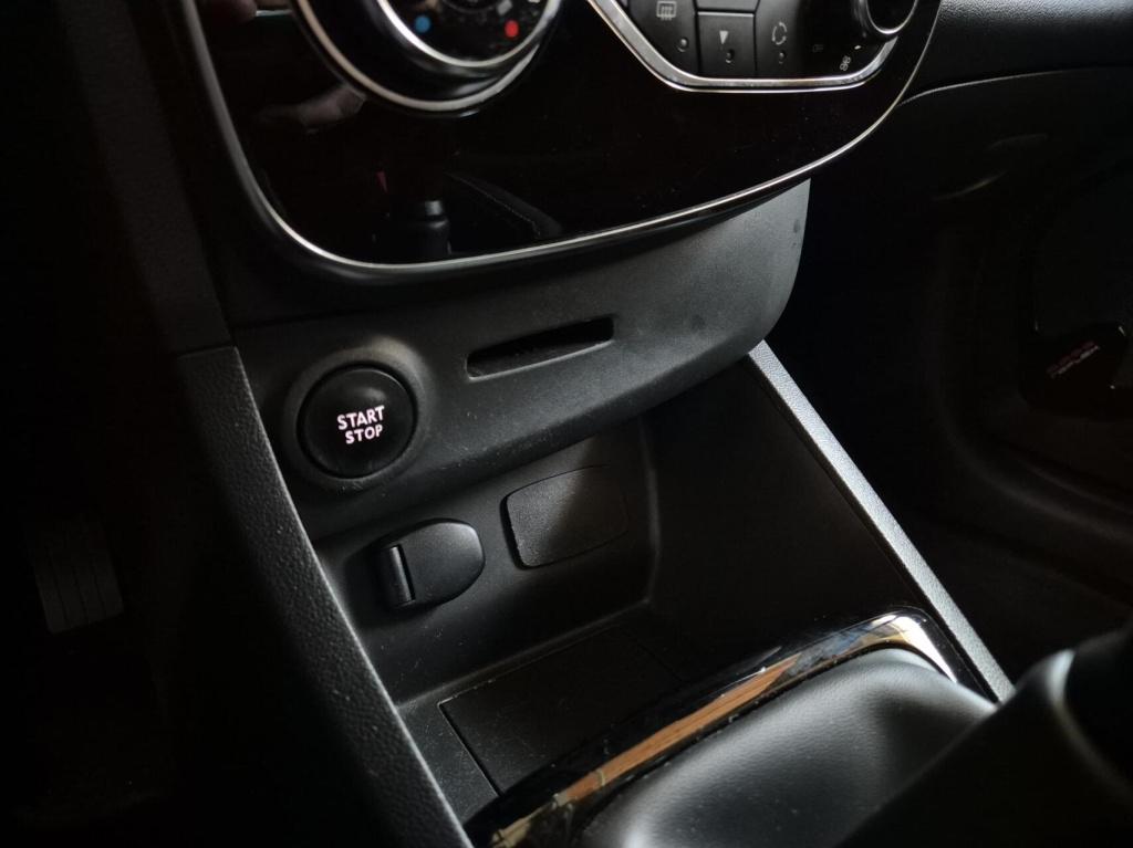 Renault Clio 0.9 tce intens / origineel nl / dealeronderhouden / keyless