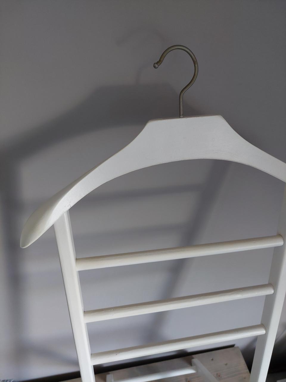 Wit houten dressboy goede staat